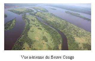 Vue arienne du fleuve Congo